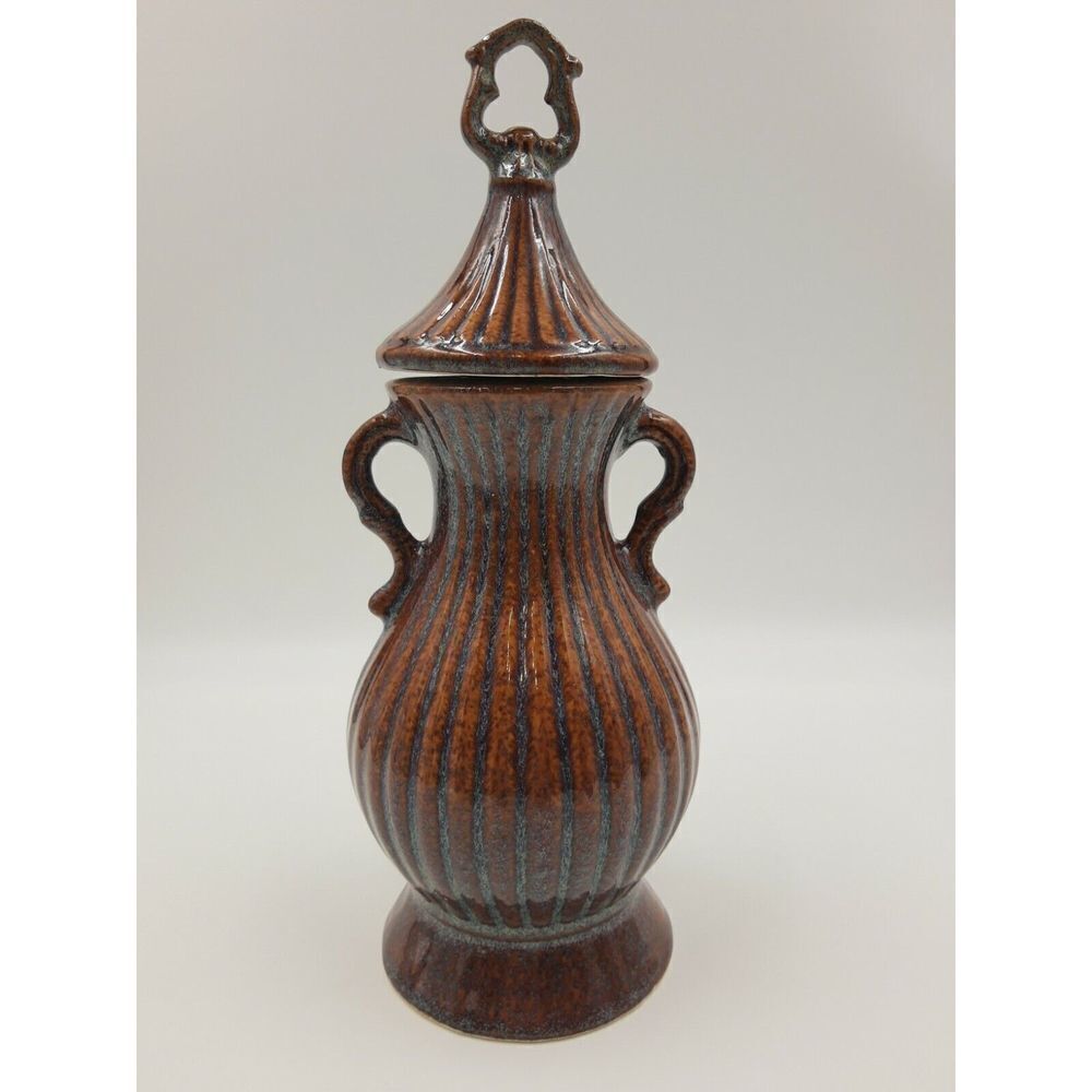 𝅺vtg JIM BEAM Collectible Decanter BOTTLE 1979 Urn Ribbed Brown & Blue